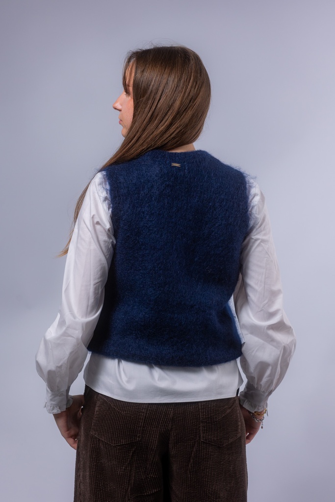 4326061_BL_Back