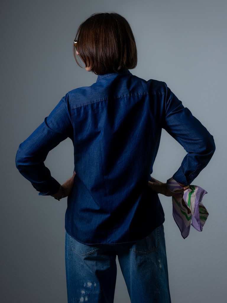 Adina_DE_Back