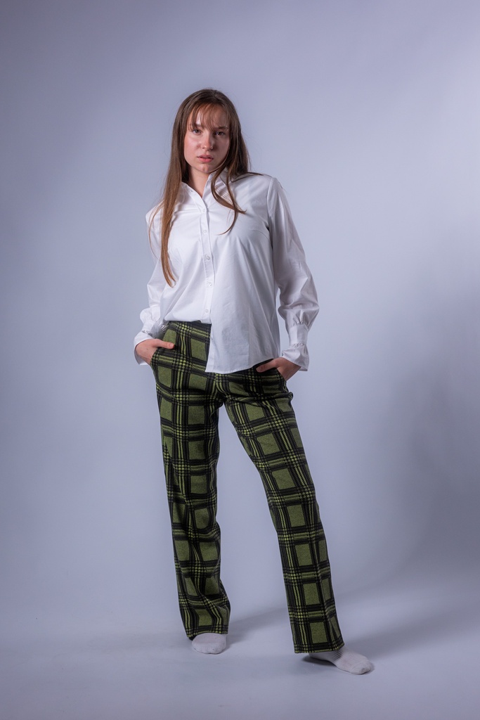 Marlenehose kariert in Jacquart (oliv)