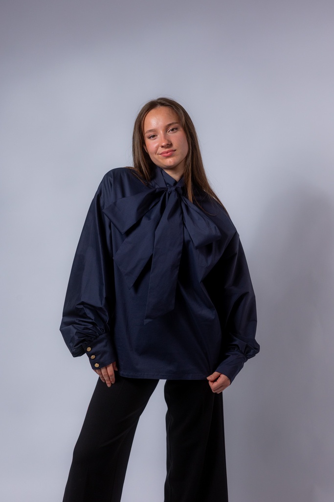 [P3513_D14271_BL-S] Pullover Deroly mit Stehkragen (S)
