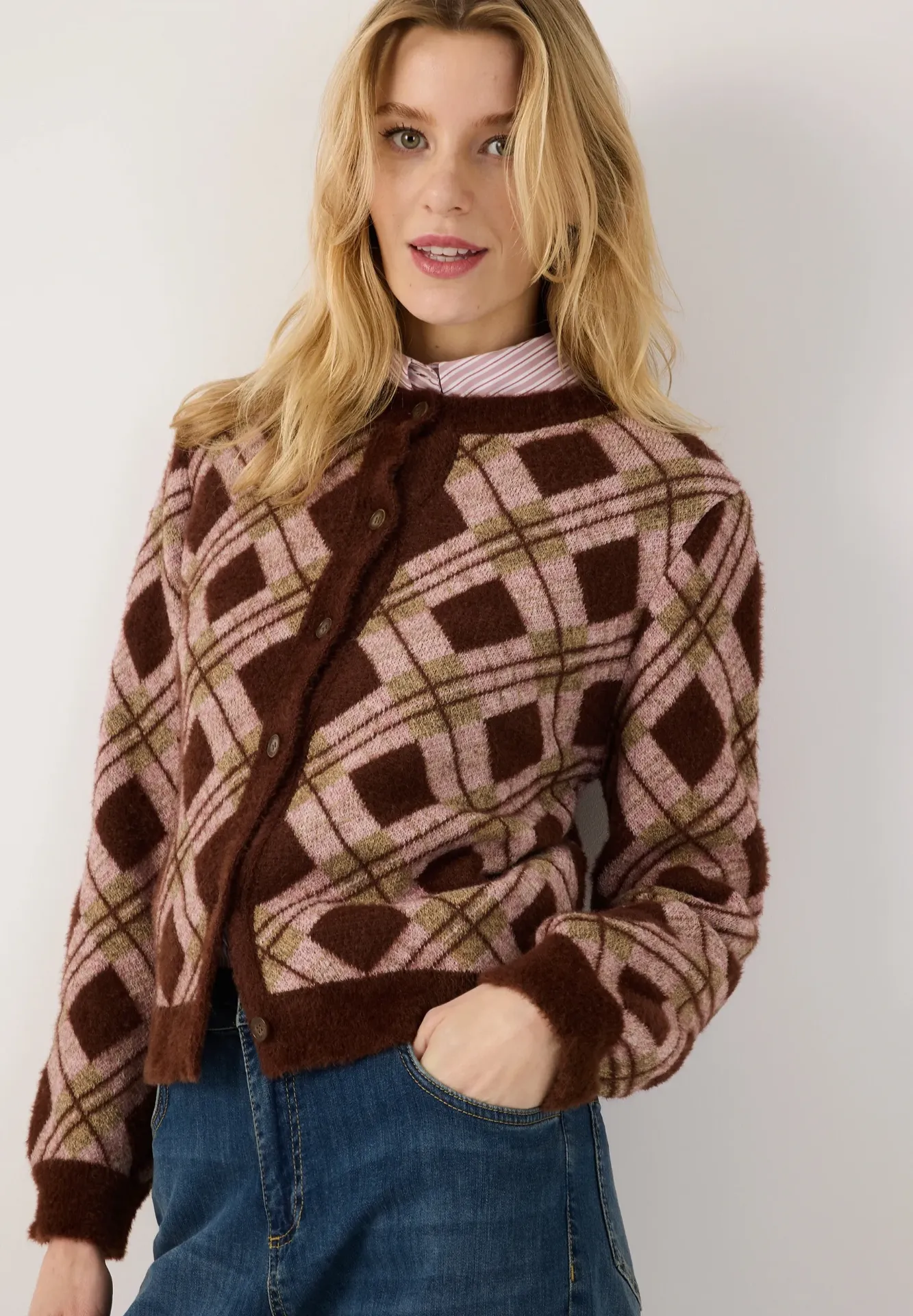 [P3536_91204_PR-36] Strickjacke mit Argylemuster (36)