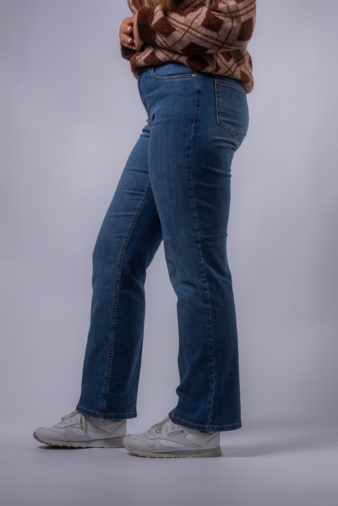 Schlag-Jeans mit Bügelfalte