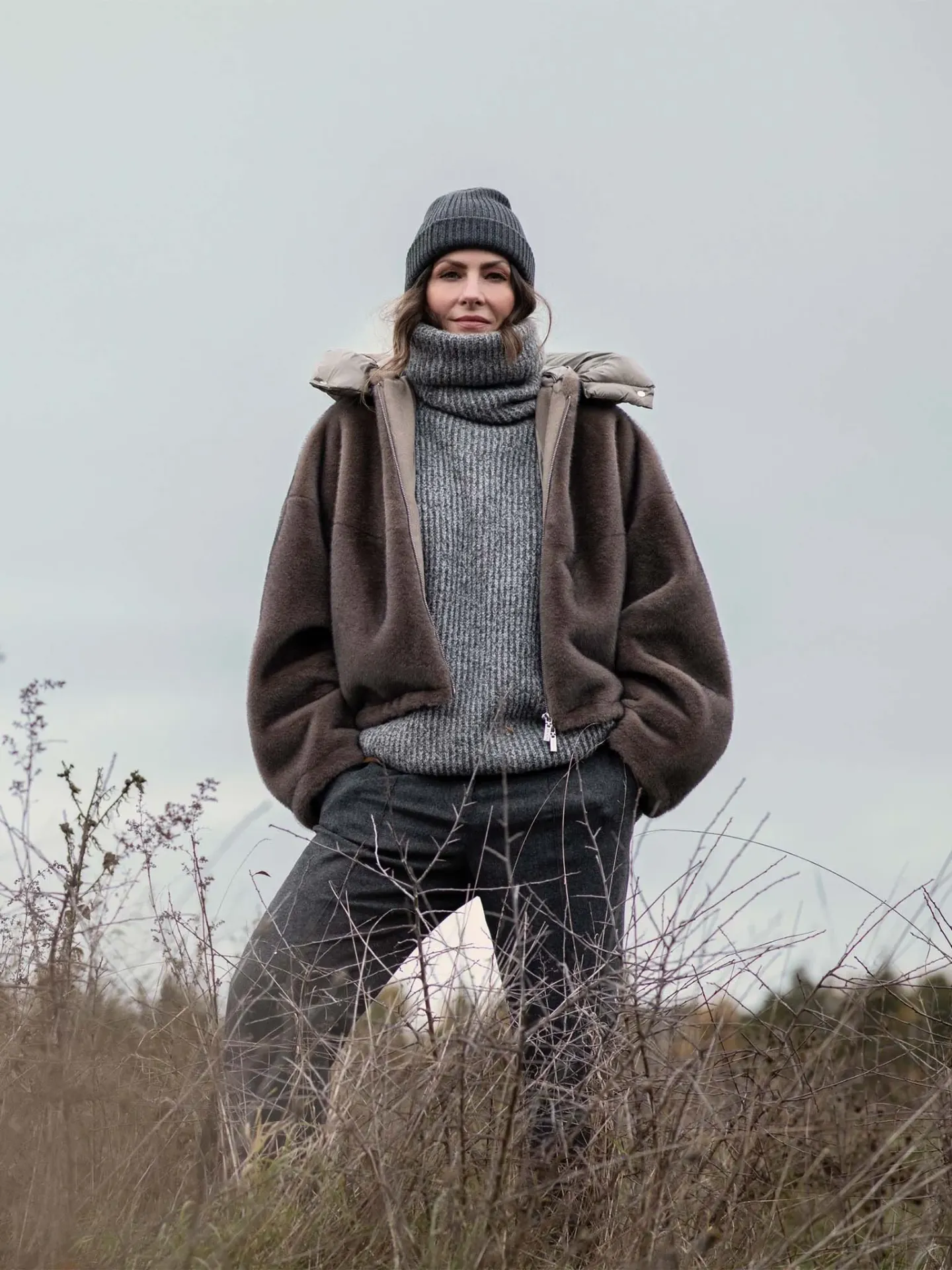 [P3575_361300_BN-34] Teddyjacke mit Kapuze (34)