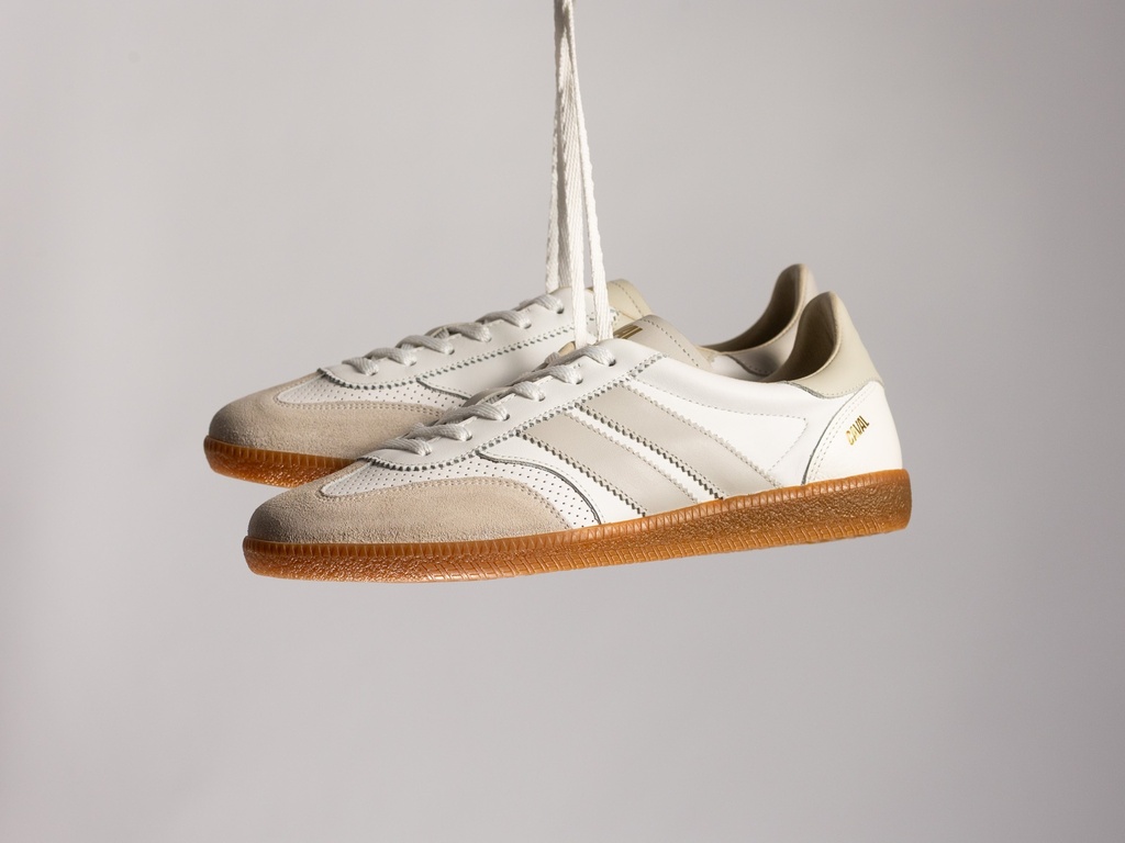 Sneaker, assymetrie